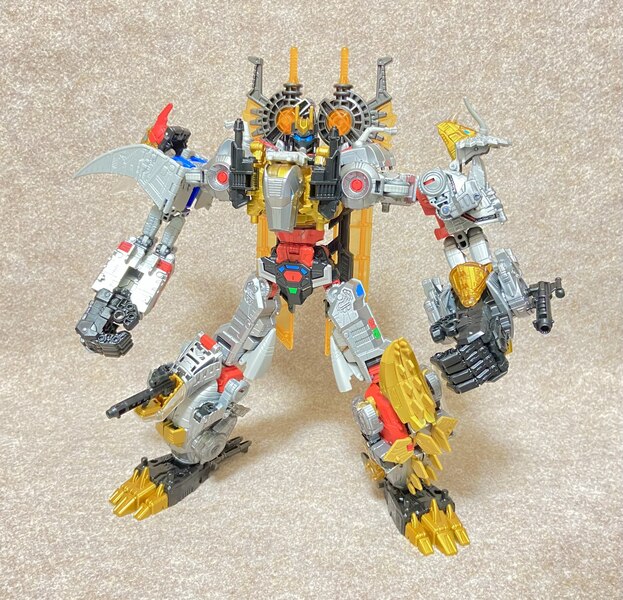 Takara Tomy Generations Selects Volcanicus  (6 of 10)